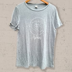 🌌NWOT🌌 Life Elsewhere Aries & Taurus Zodiac Astrology Graphic Tees Size L